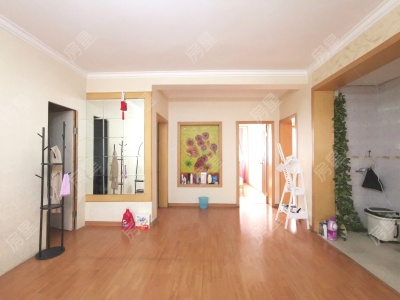 3室2廳2陽臺 恒信花園