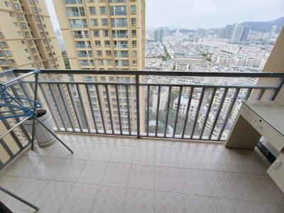 3室2廳2陽臺 溪畔麗景