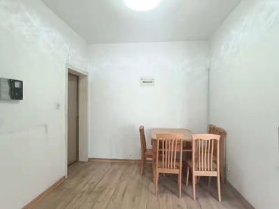 4室2廳2陽(yáng)臺(tái) 遠(yuǎn)洋風(fēng)景