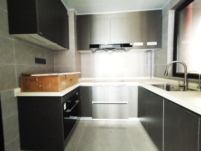 3室2廳1陽臺(tái) 美的云璟