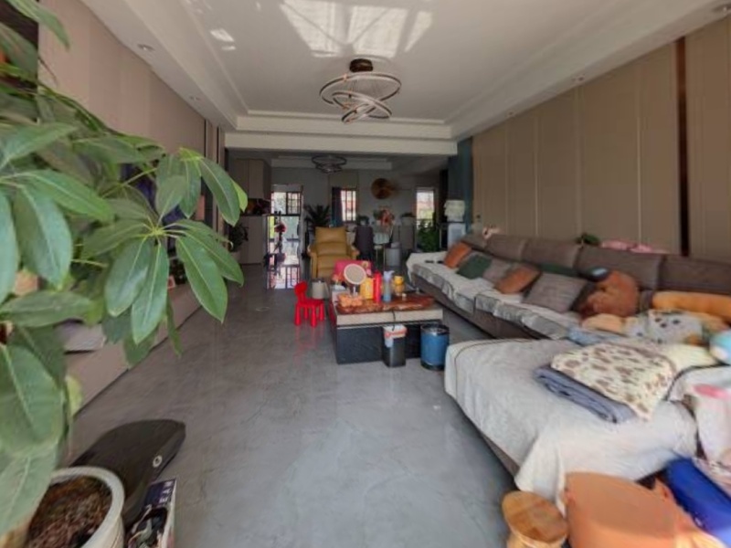 5室2廳2陽臺 翡翠灣客廳