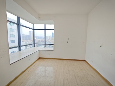 3室2廳2陽(yáng)臺(tái) 上東城