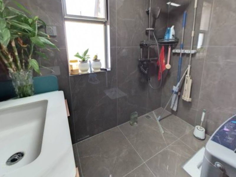 5室2廳2陽臺 翡翠灣衛(wèi)生間