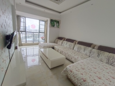 3室2廳2陽(yáng)臺(tái) 圣世一品