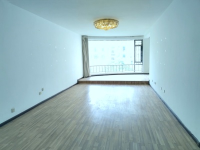 3室2廳2陽臺 金童花園餐廳