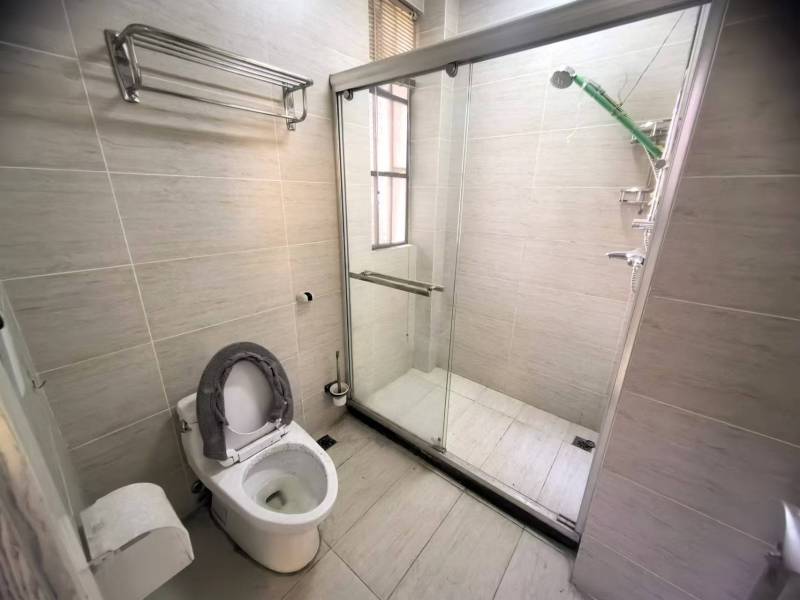 5室2廳2陽臺 清水佳湖雅居別墅衛(wèi)生間