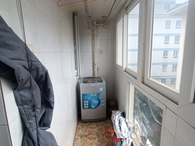 2室2廳1陽臺 南苑小區(qū)地中海