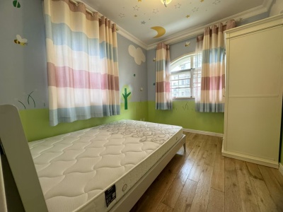 4室2廳3陽(yáng)臺(tái) 公園1903圣維望