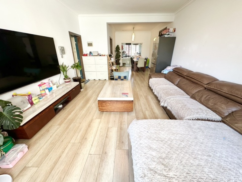 3室2廳1陽臺 美倫花鄉(xiāng)客廳