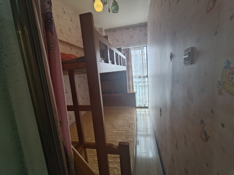 锦泰花园阳台