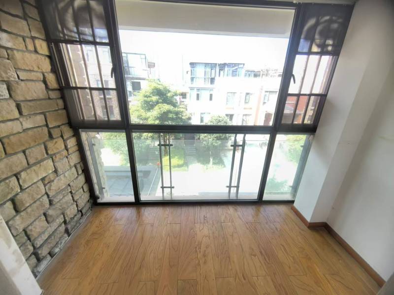 5室2廳2陽臺 清水佳湖雅居別墅陽臺