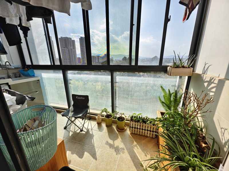 3室2廳1陽臺 中天融域一期陽臺