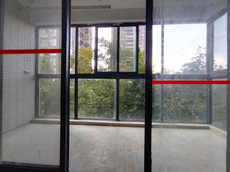 4室2廳2陽臺 融城優(yōu)郡陽臺