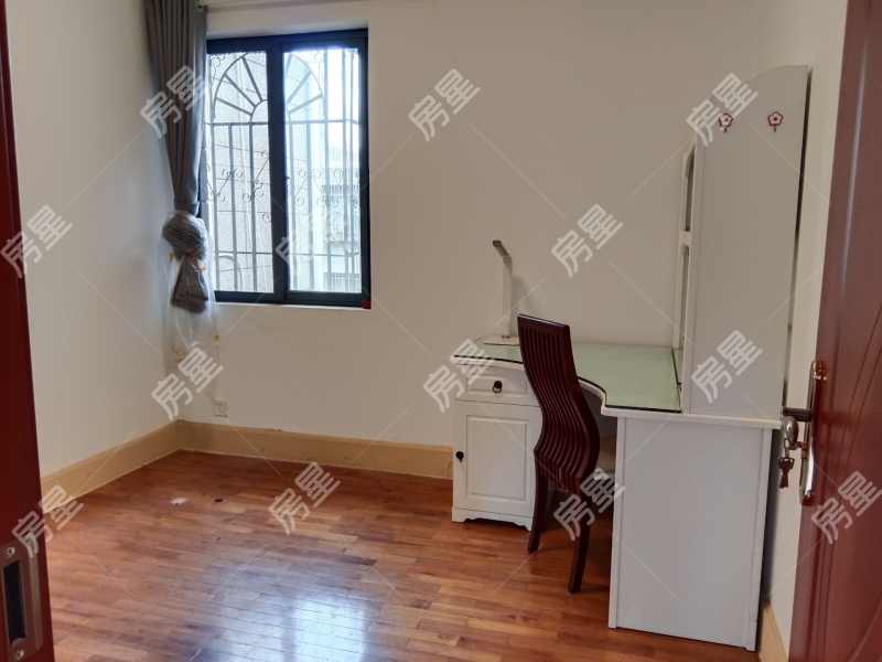 3室2廳2陽臺 紅塔花園臥室