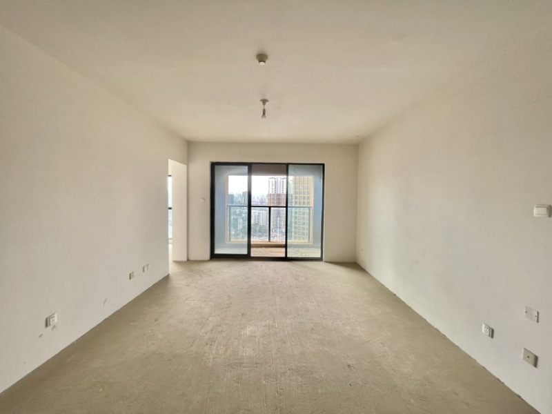 4室2廳2陽臺(tái) 金尚俊園一期客廳