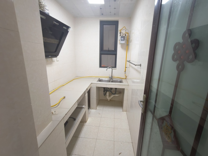 3室2廳1陽臺 俊發(fā)逸天峰廚房