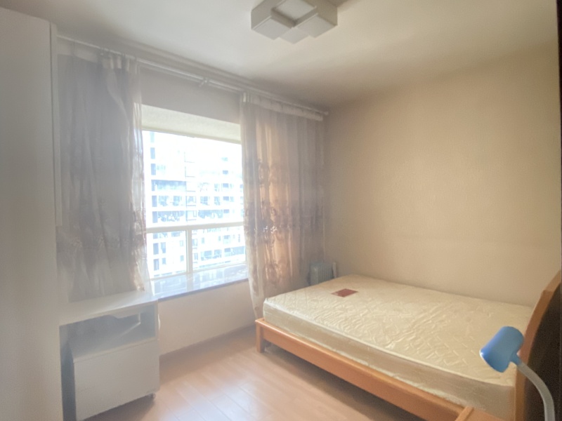 3室2廳2陽臺 遠洋風(fēng)景臥室