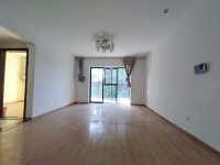 4室2廳2陽臺 融城優(yōu)郡客廳