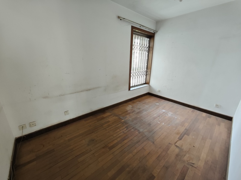 3室2廳2陽臺 溫馨家園臥室