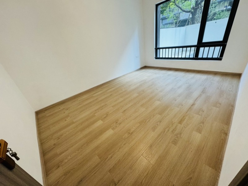 4室2廳2陽臺 華夏四季二期臥室