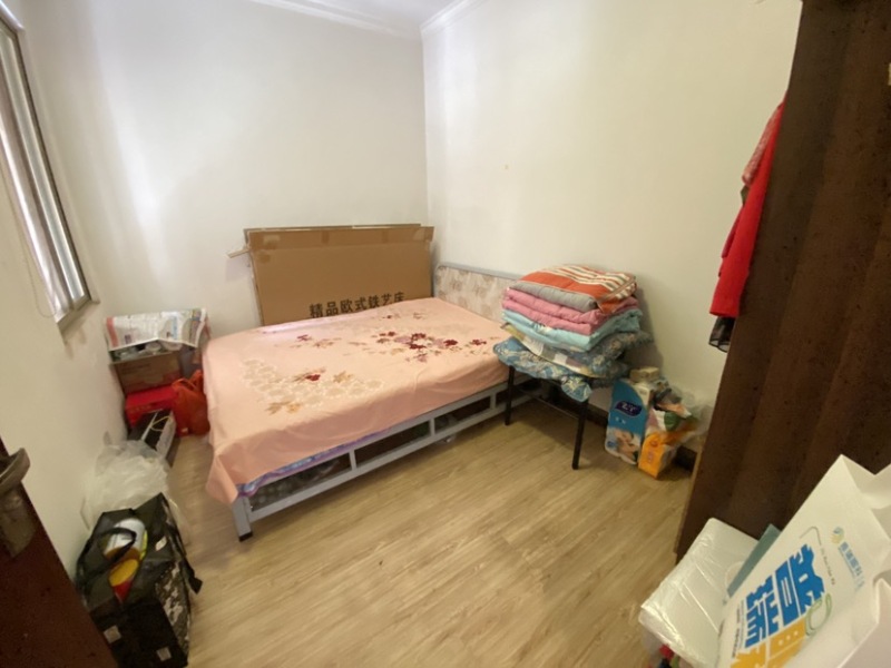 2室2廳1陽(yáng)臺(tái) 云嶺天驕臥室