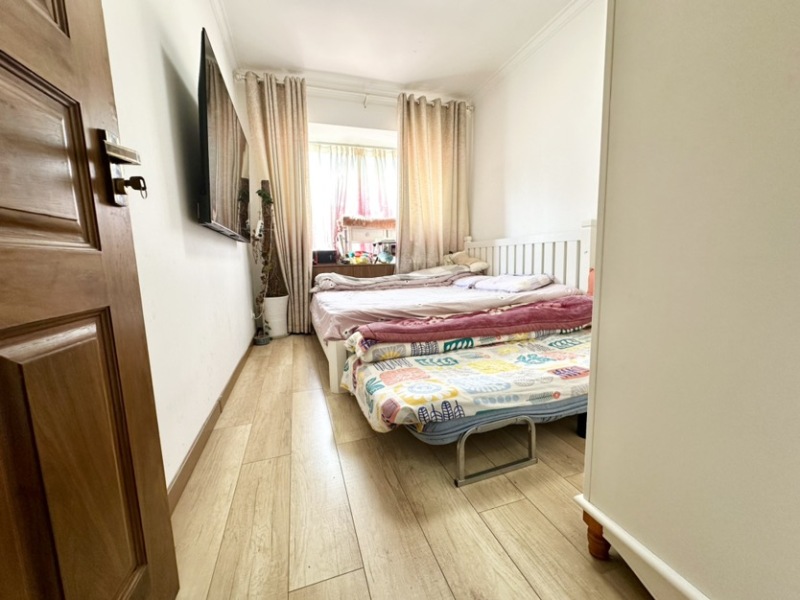 3室2廳1陽臺 美倫花鄉(xiāng)臥室