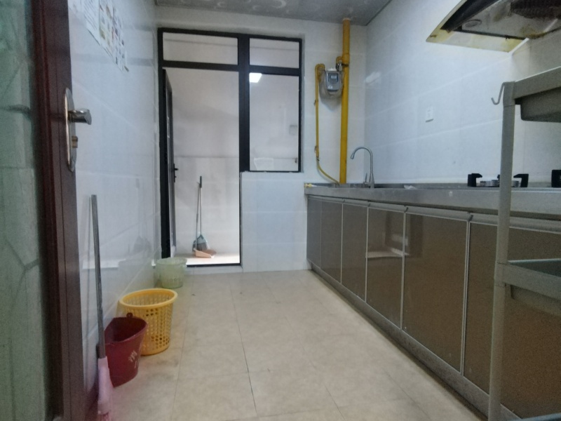 4室2廳2陽臺 融城優(yōu)郡廚房