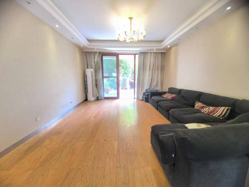 5室2廳2陽臺 清水佳湖雅居別墅客廳