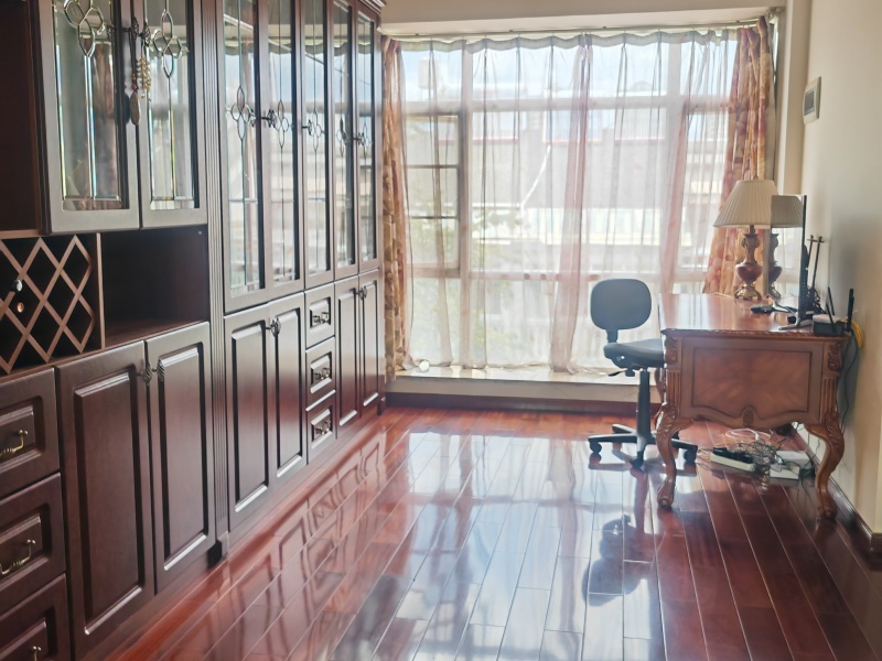 5室2廳3陽臺 清水木華別墅書房