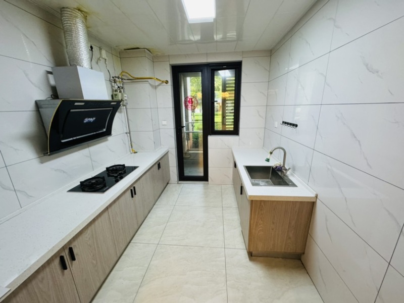 4室2廳2陽臺 華夏四季二期廚房