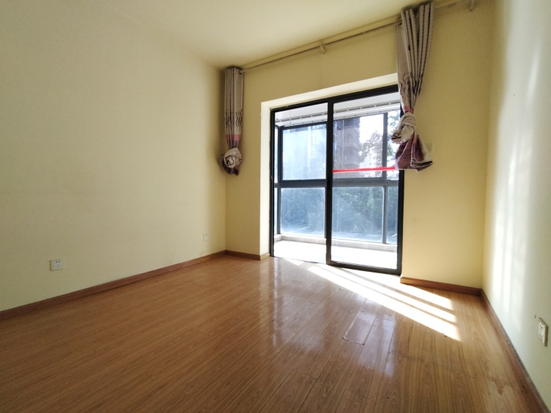 4室2廳2陽臺 融城優(yōu)郡臥室