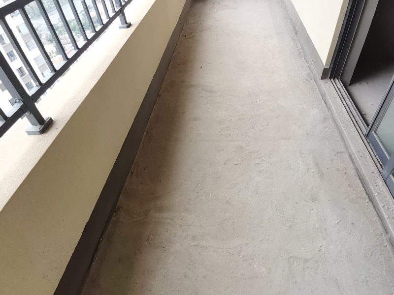 3室2廳2陽臺 恒泰滇池名門金逸嘉園陽臺