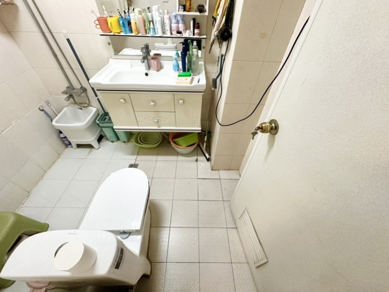 3室2廳1陽臺 美倫花鄉(xiāng)衛(wèi)生間