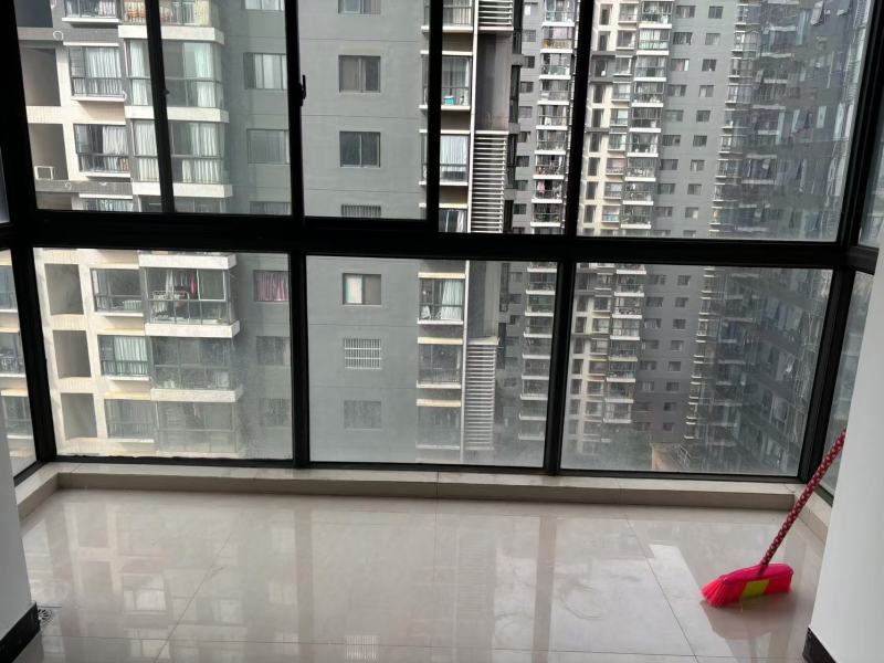 2室2廳1陽(yáng)臺(tái) 融城優(yōu)郡陽(yáng)臺(tái)