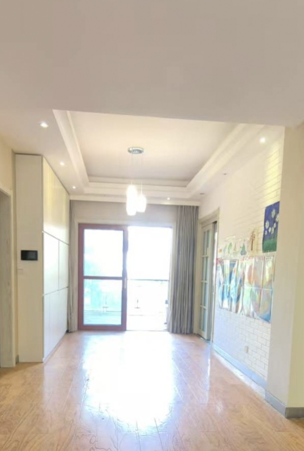 5室2廳2陽臺 清水佳湖雅居別墅餐廳