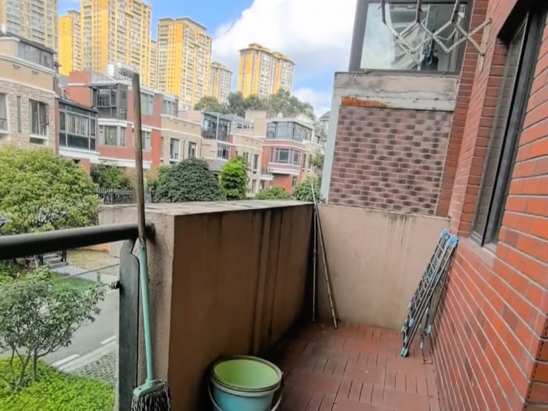 5室2廳2陽臺 清水佳湖雅居別墅陽臺