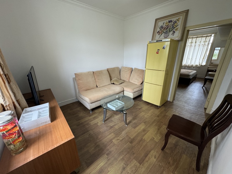 2室2廳1陽(yáng)臺(tái) 老海埂路47號(hào)客廳