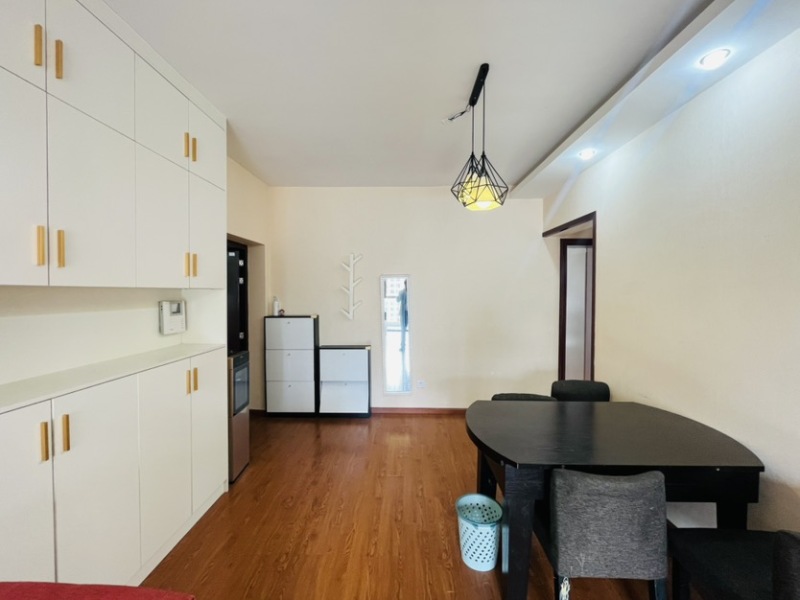 3室2廳2陽(yáng)臺(tái) 盛高大城二期餐廳