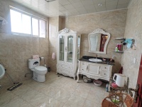 5室2廳3陽臺 清水木華別墅衛(wèi)生間