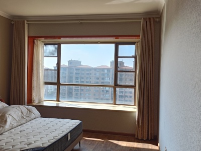 4室2廳2陽臺 西南海天璽苑