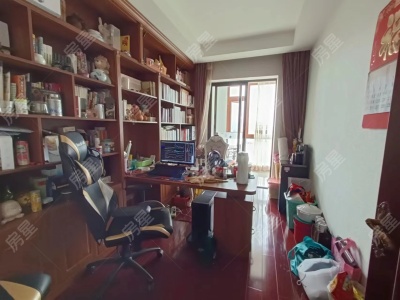 4室2廳2陽臺 云路中心青瓷大宅