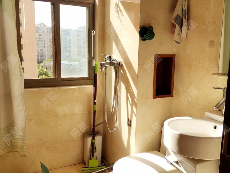 2室2廳2陽臺(tái) 同德錦江嘉園衛(wèi)生間