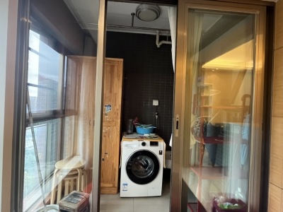 2室1廳1陽臺(tái) 七彩俊園