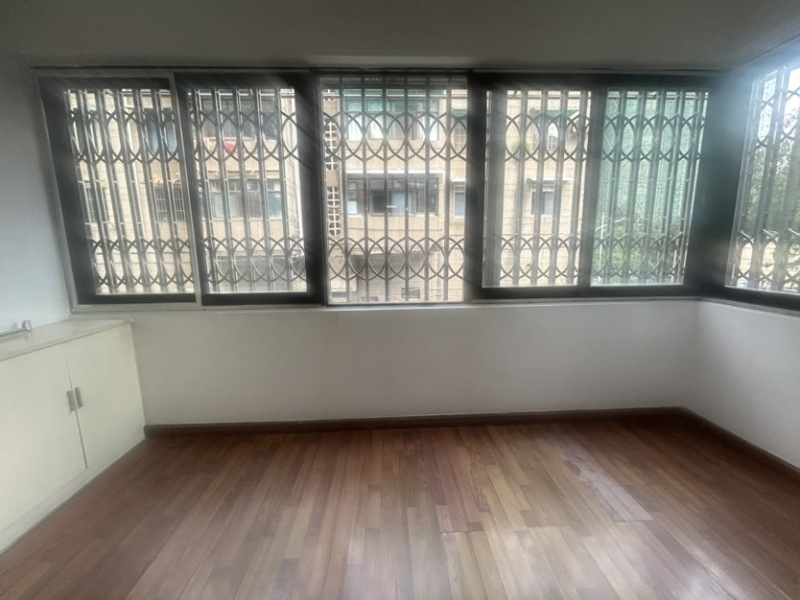 4室2廳1陽臺 白馬小區(qū)陽臺