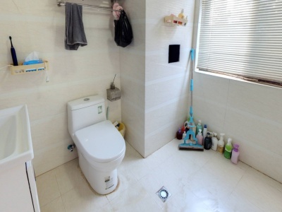 4室2廳2陽臺(tái) 金岸春天