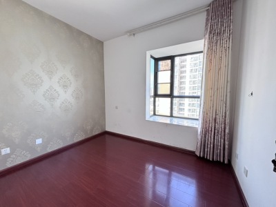 2室2廳2陽臺 潤城二區(qū)