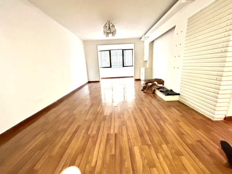 4室2廳1陽臺 白馬小區(qū)客廳