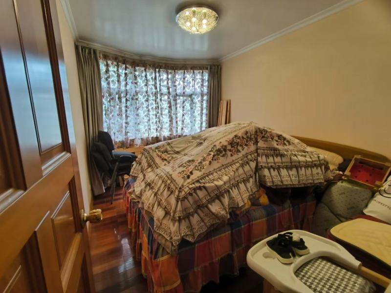 5室2廳3陽臺 金星小區(qū)臥室