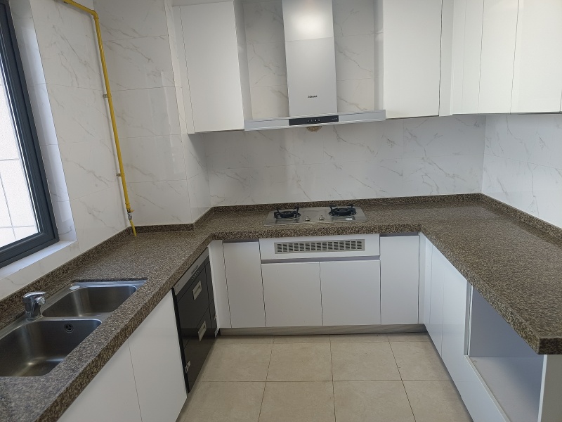 4室2廳2陽(yáng)臺(tái) 恒大云報(bào)華府廚房