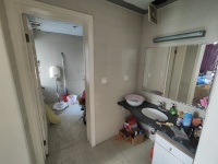 4室2廳2陽(yáng)臺(tái) 江東花城衛(wèi)生間